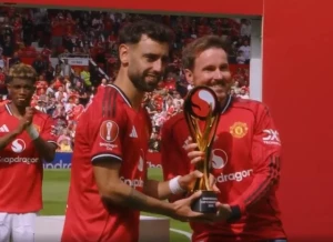 Man Utd Round-Up: Snapdragon Cup Win, Yoro Backs Title Push, Hall Interest Grows