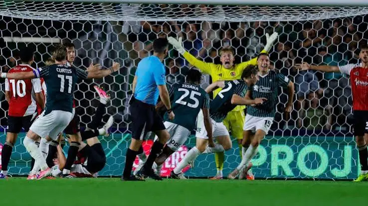 Plymouth 2-0 Exeter: Stoppage-Time Double Sends Argyle Through to Face Coventry