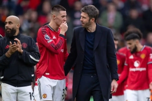 Gary Neville Tells Michael Carrick to Stop Defending His Man Utd ‘Mannequins’