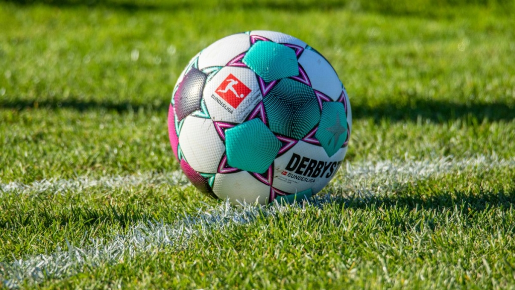 Super Sunday Betting Tips: Expert Guide for NFL & Premier League Wins